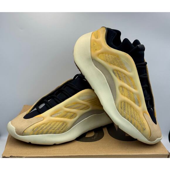 Adidas Yeezy 700 V3 \'Mono Safflower\' HP5425 Sz # 439